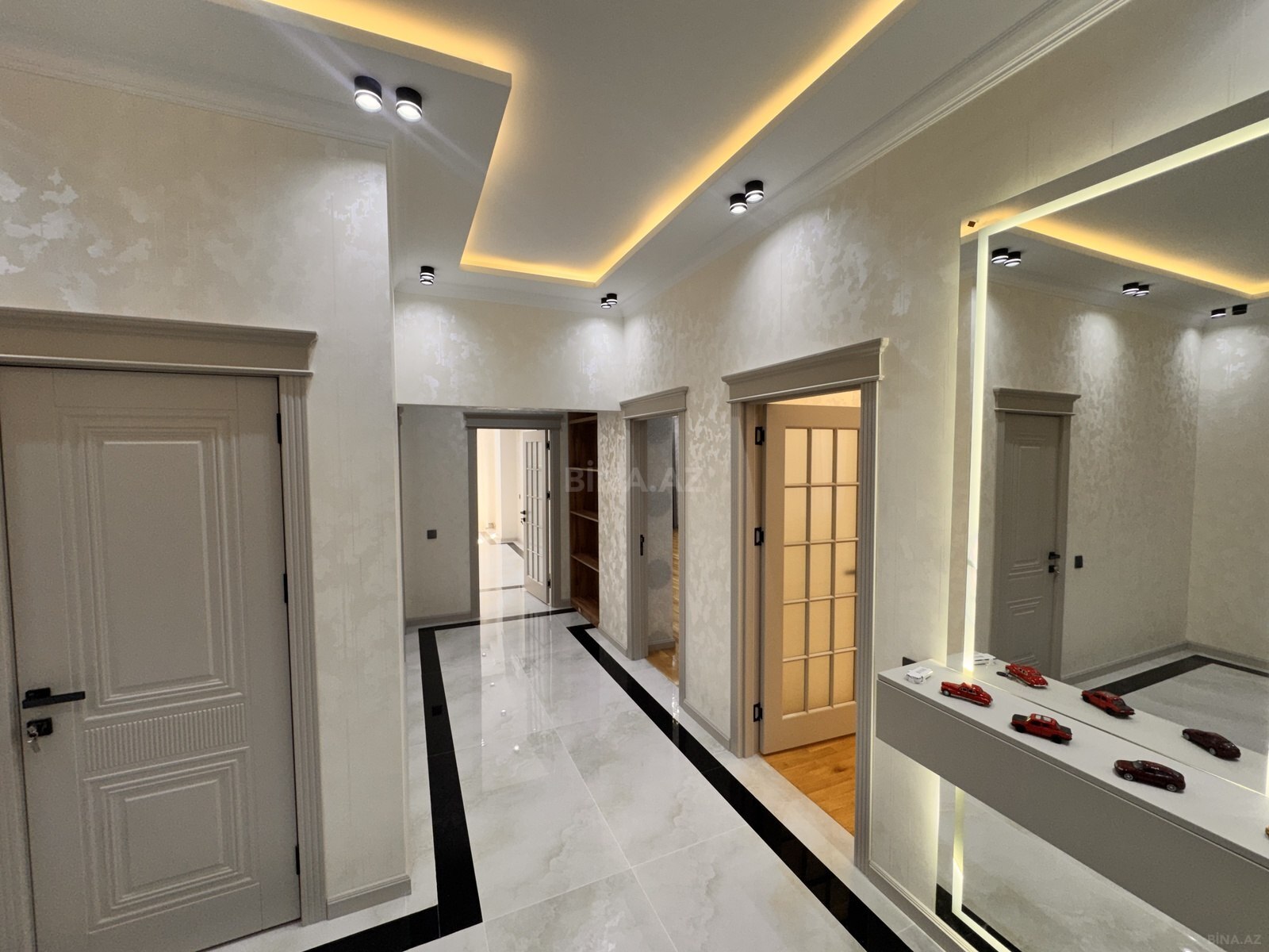 3 otaqlı Yeni tikili, Qara Qarayev m., Bakı