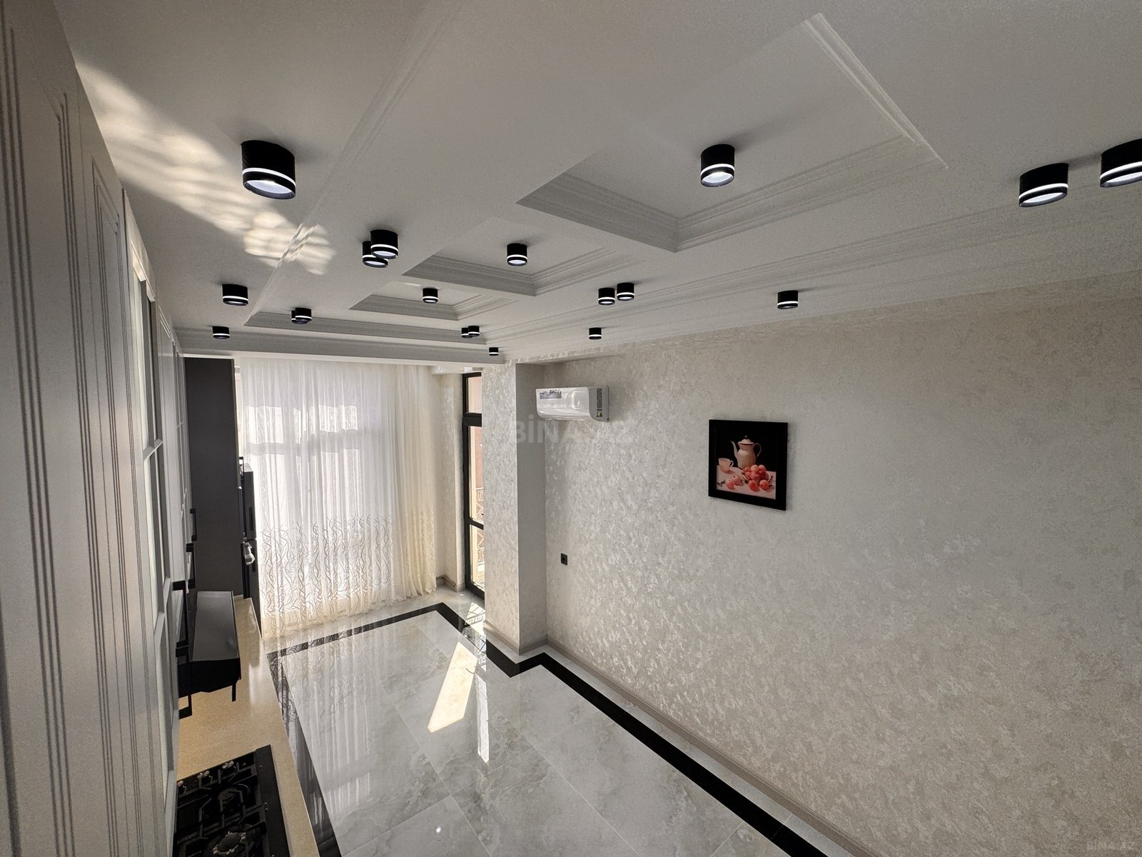 3 otaqlı Yeni tikili, Qara Qarayev m., Bakı