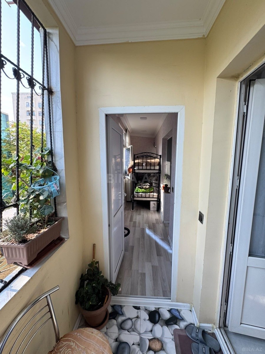 3 otaqlı Köhnə tikili, Yeni Yasamal q., Bakı