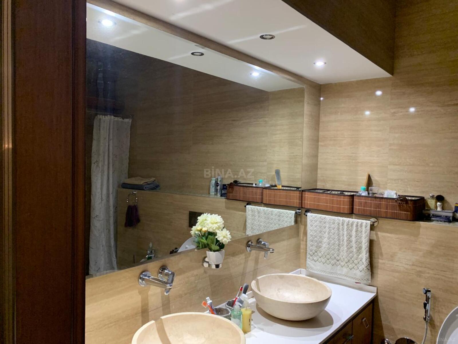 3 otaqlı Yeni tikili, 8 Noyabr m., Bakı