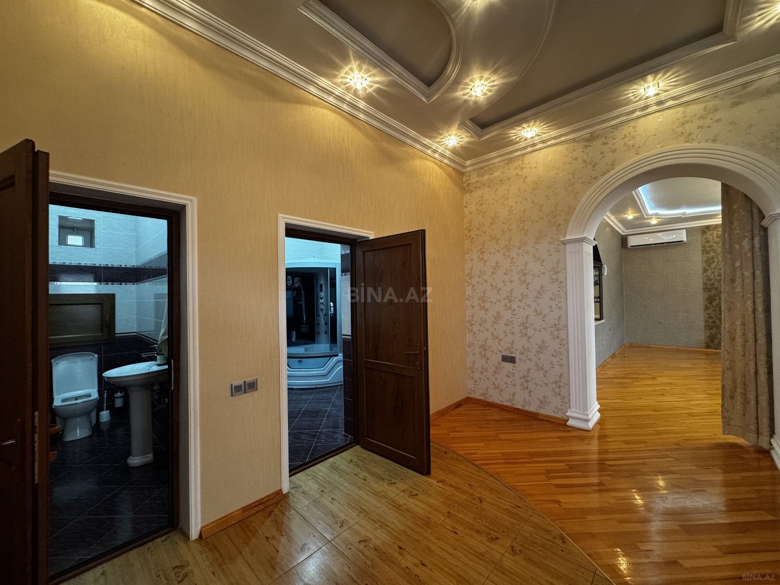 6 otaqlı Həyət evi/Bağ evi, Novxanı q., Bakı