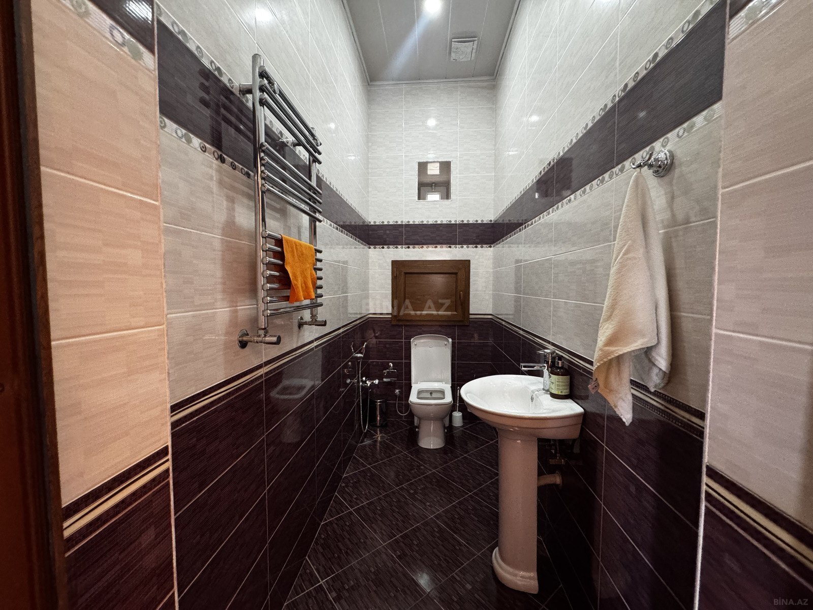 6 otaqlı Həyət evi/Bağ evi, Novxanı q., Bakı