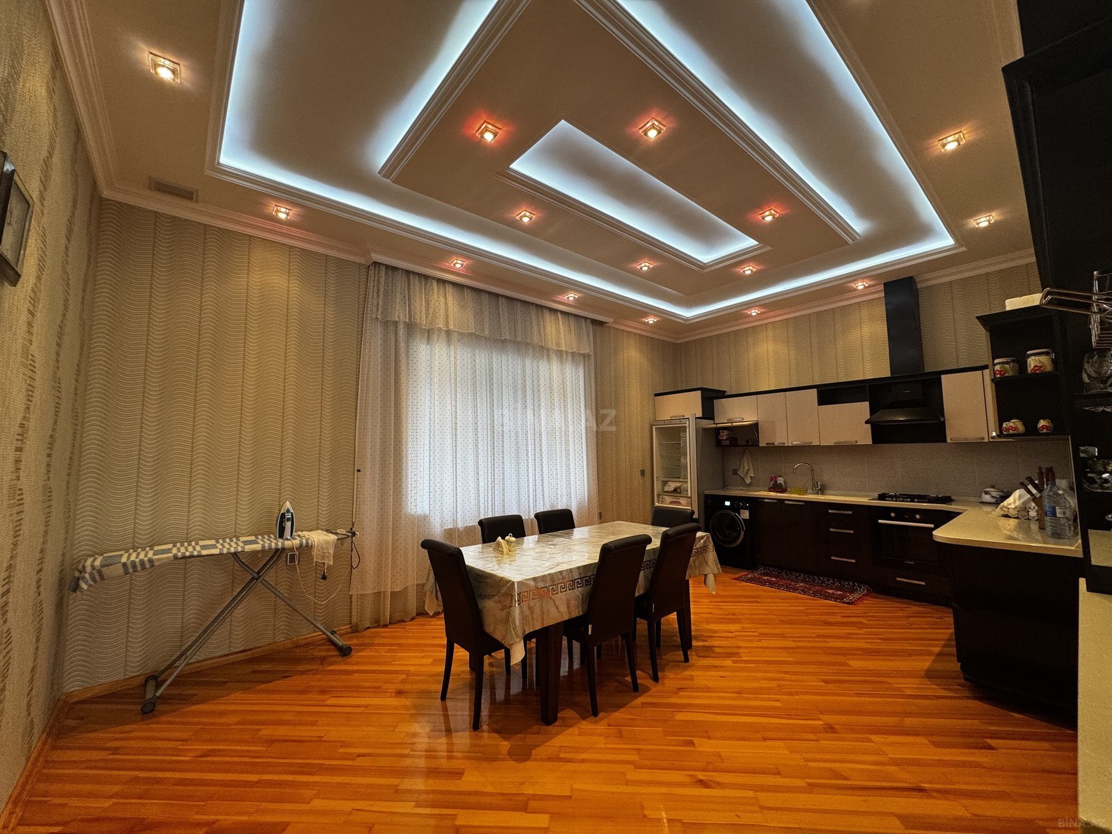 6 otaqlı Həyət evi/Bağ evi, Novxanı q., Bakı