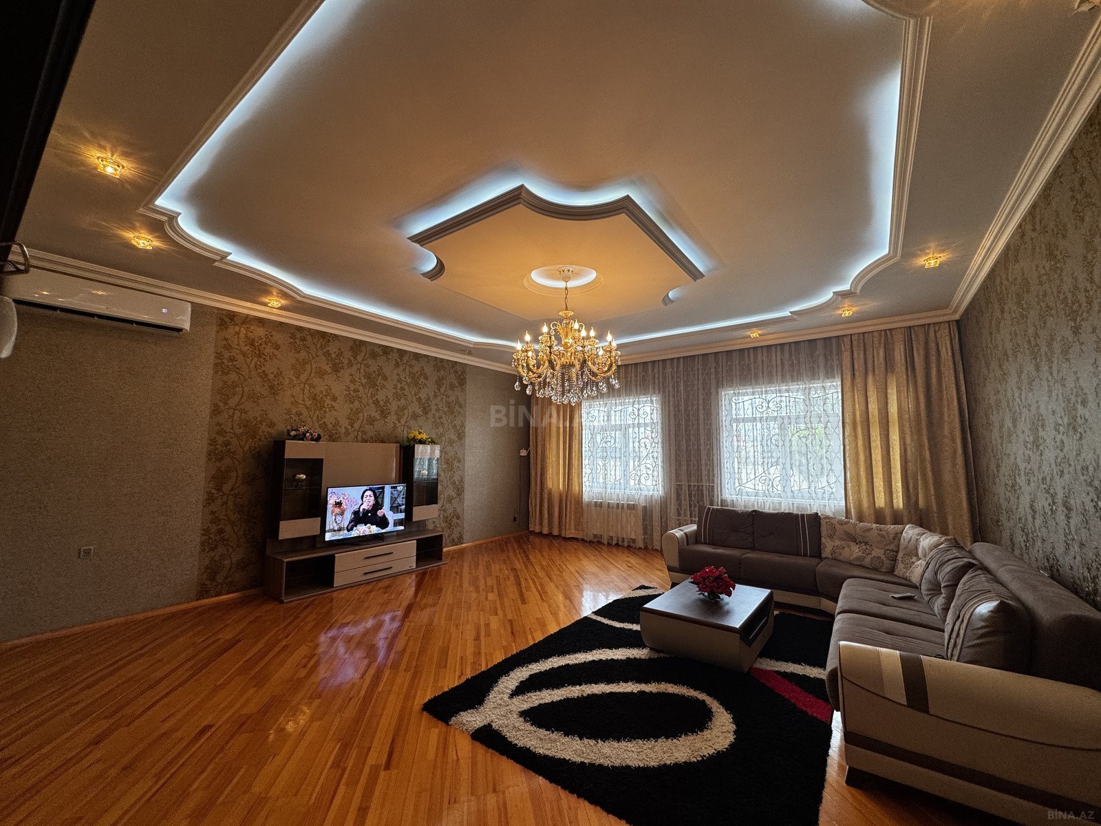 6 otaqlı Həyət evi/Bağ evi, Novxanı q., Bakı