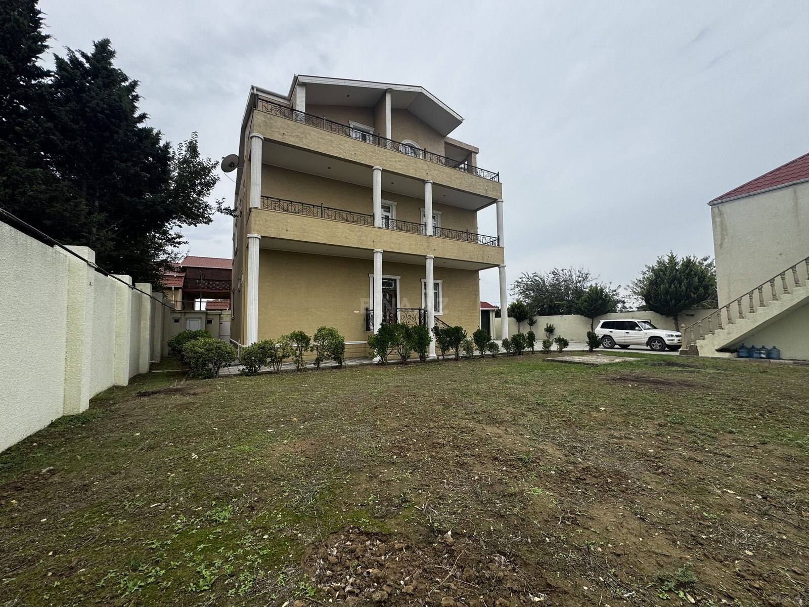 6 otaqlı Həyət evi/Bağ evi, Novxanı q., Bakı