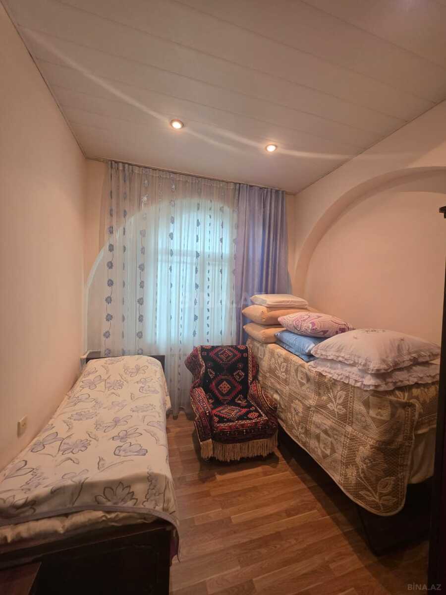 7 otaqlı Həyət evi/Bağ evi, Saray q., Bakı