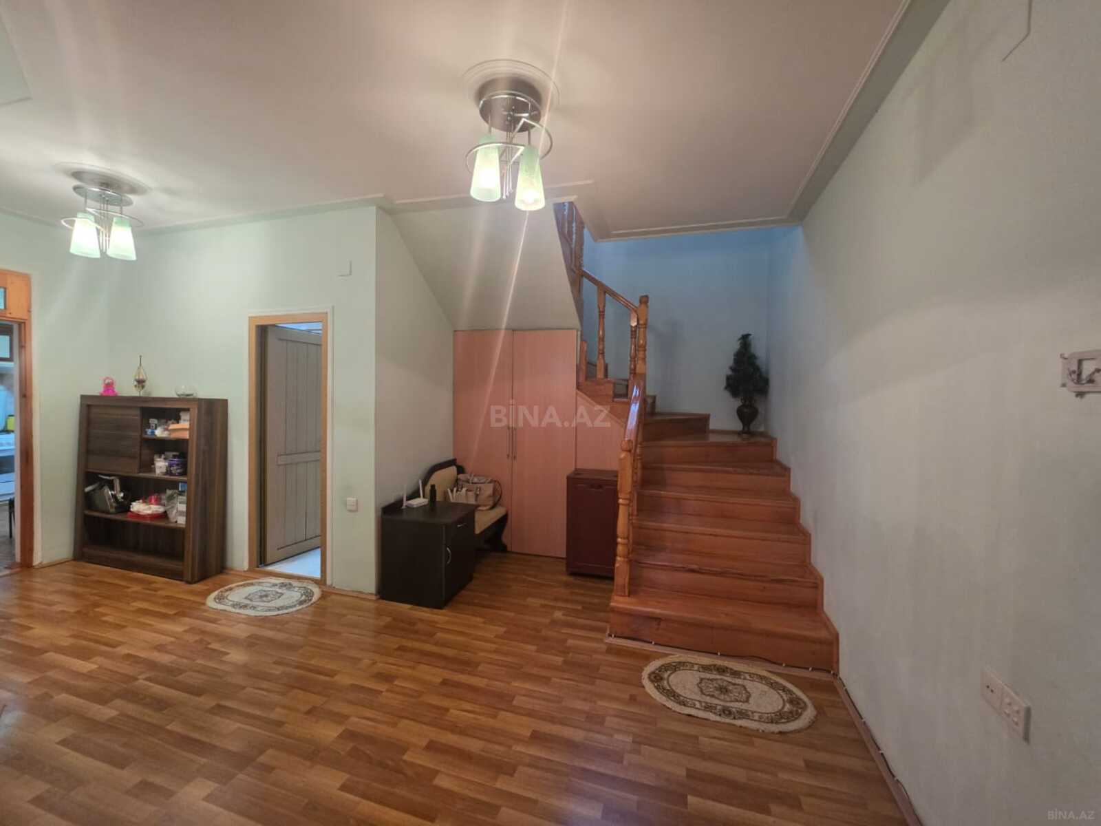 7 otaqlı Həyət evi/Bağ evi, Saray q., Bakı
