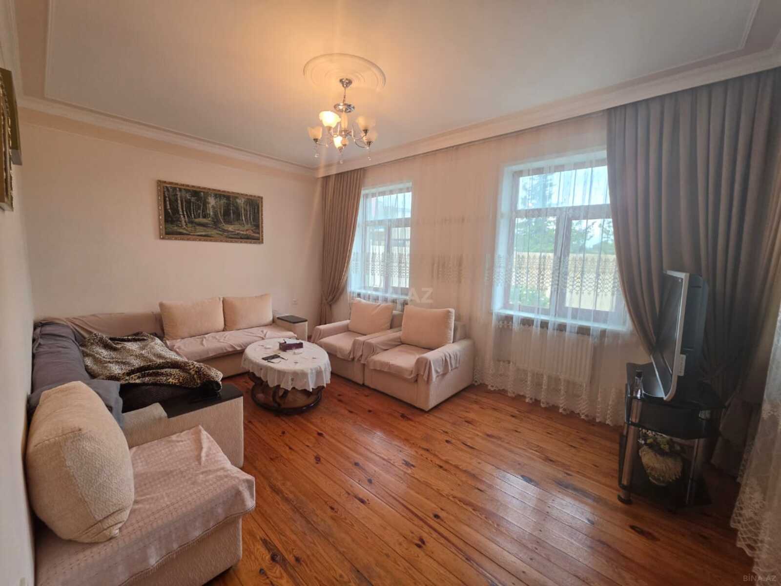 7 otaqlı Həyət evi/Bağ evi, Saray q., Bakı