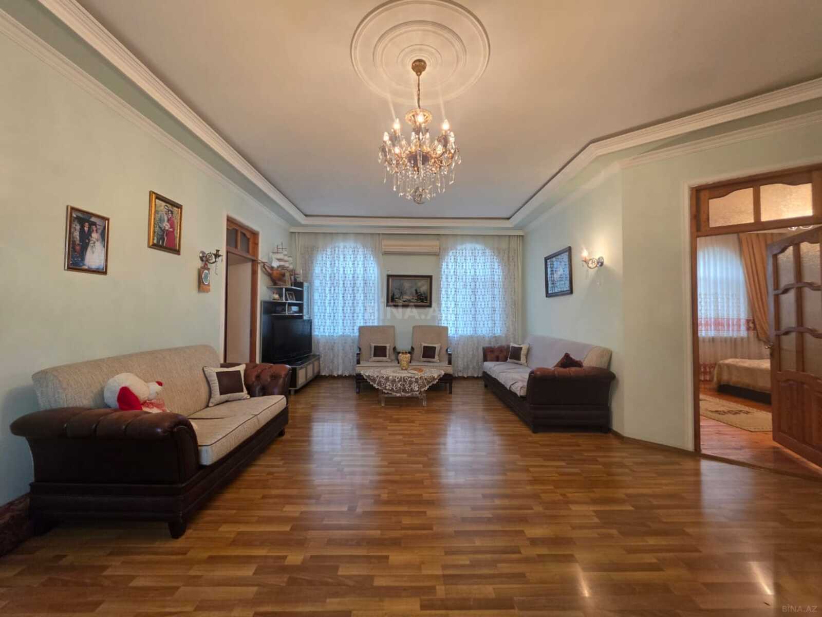 7 otaqlı Həyət evi/Bağ evi, Saray q., Bakı