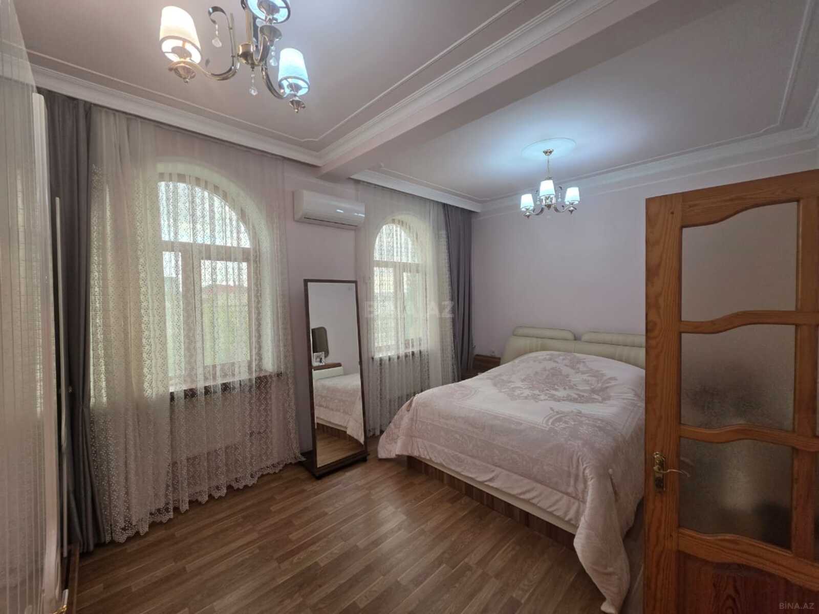 7 otaqlı Həyət evi/Bağ evi, Saray q., Bakı