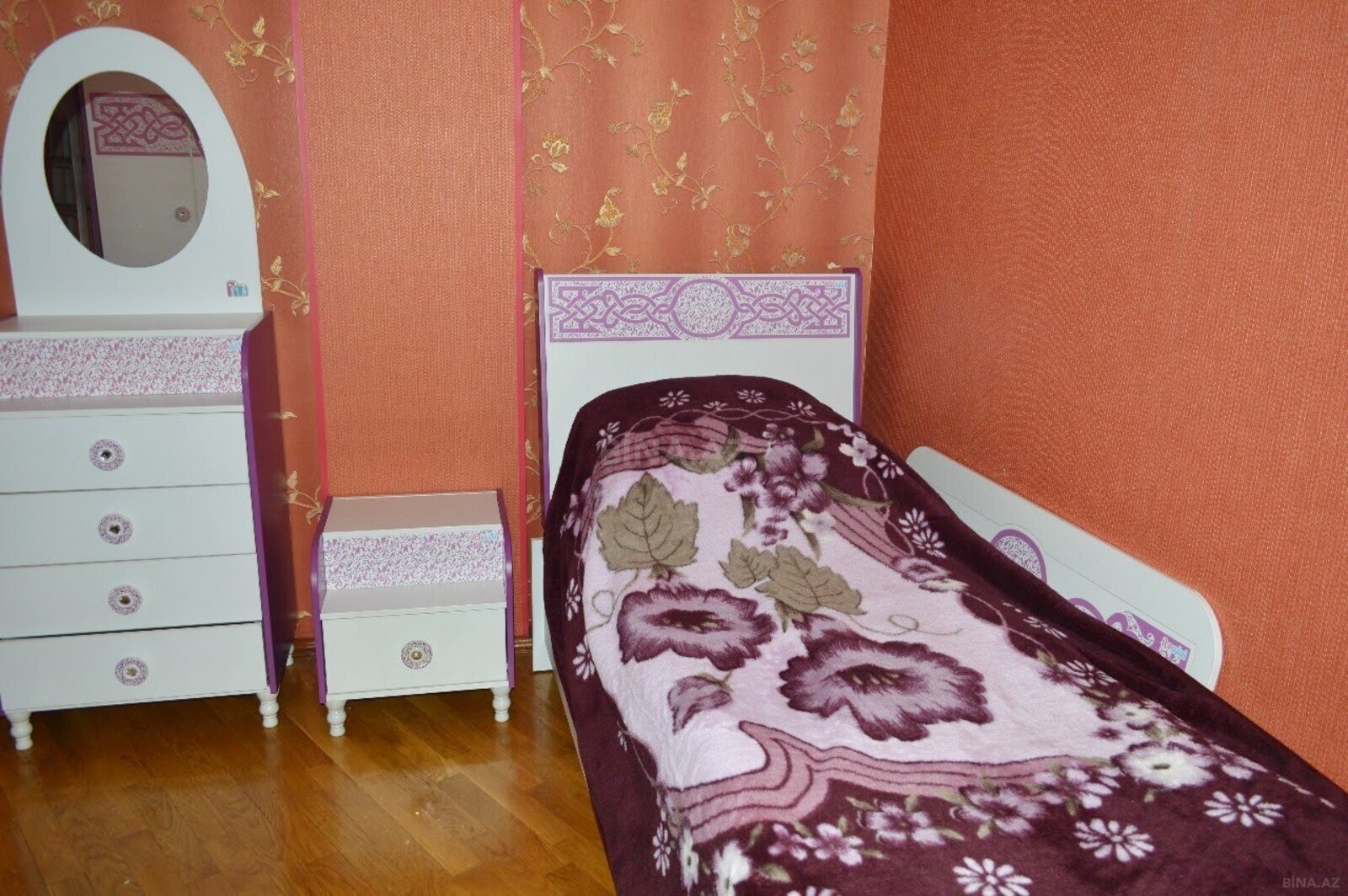 4 otaqlı Yeni tikili, İnşaatçılar m., Bakı