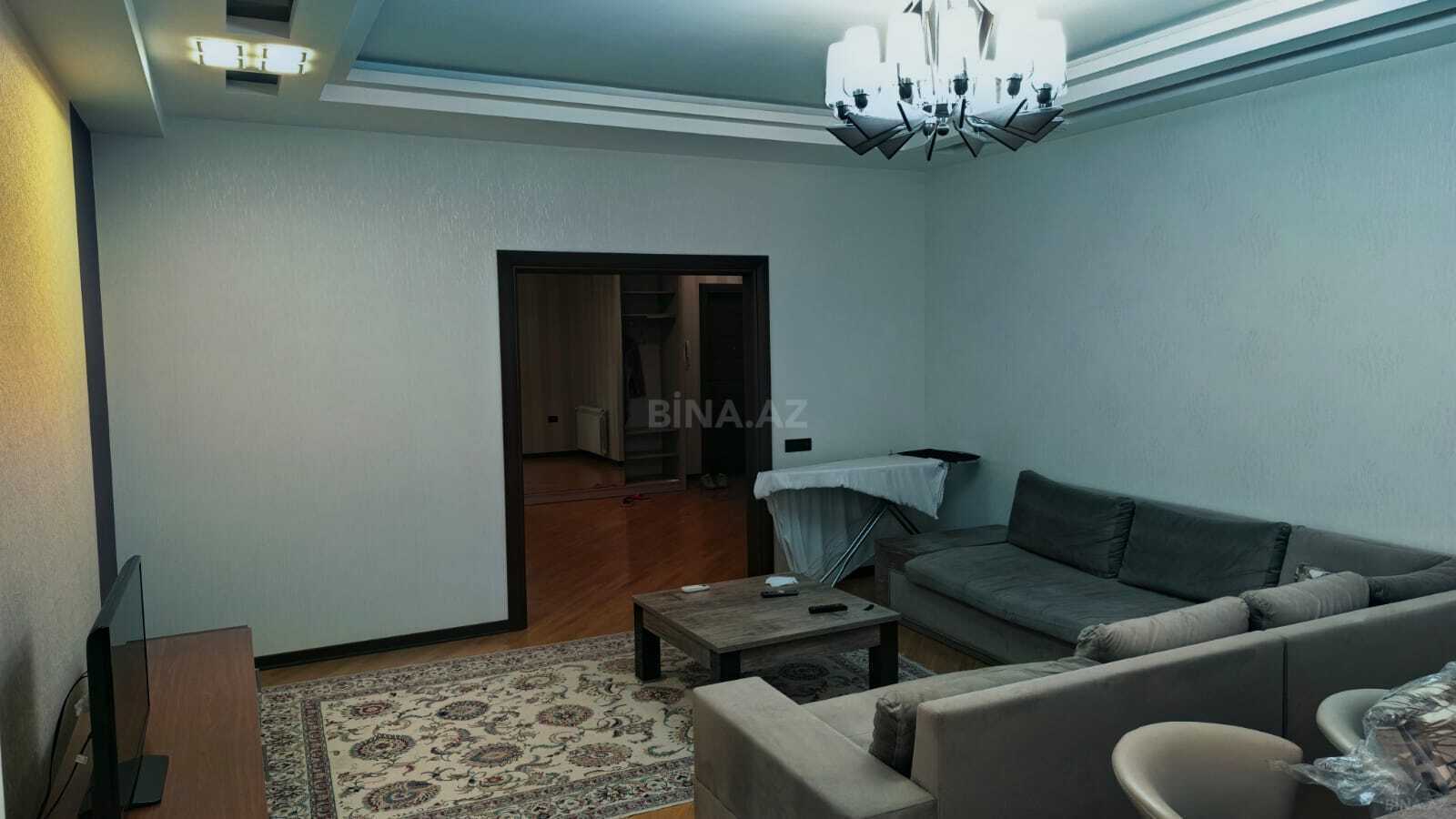 3 otaqlı Yeni tikili, Nizami r., Bakı