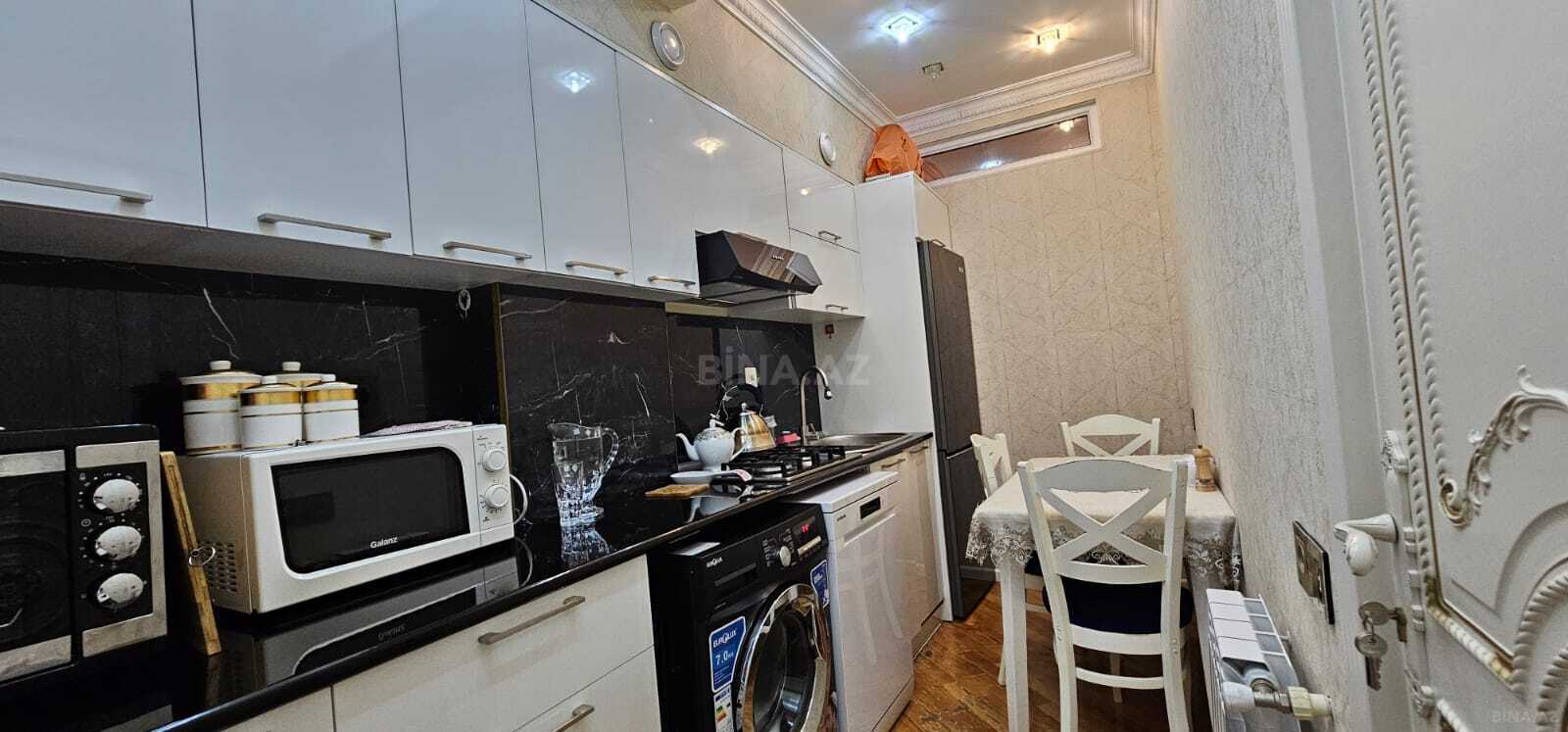 3 otaqlı Yeni tikili, Xırdalan
