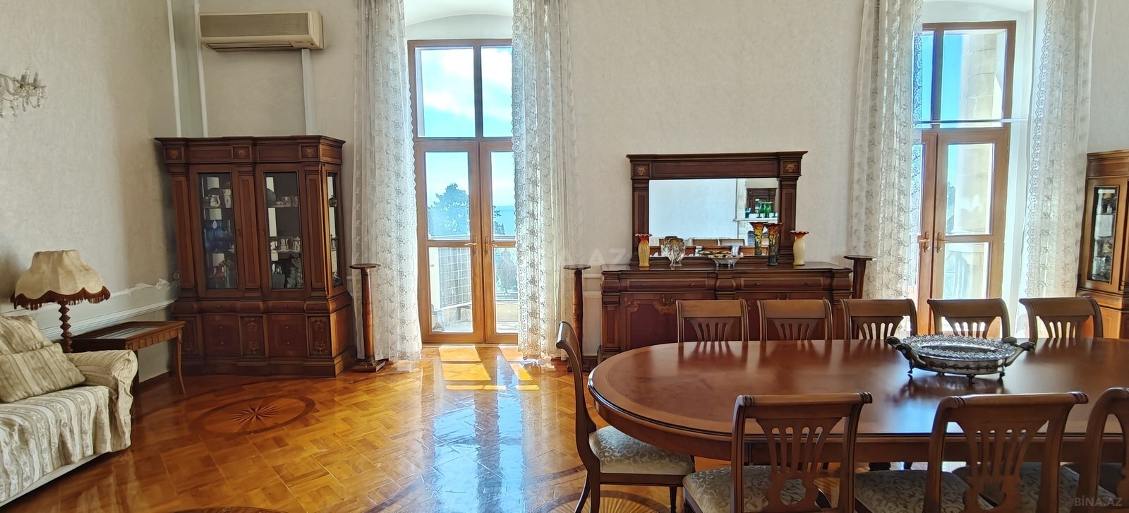 4 otaqlı Köhnə tikili, Sahil m., Bakı