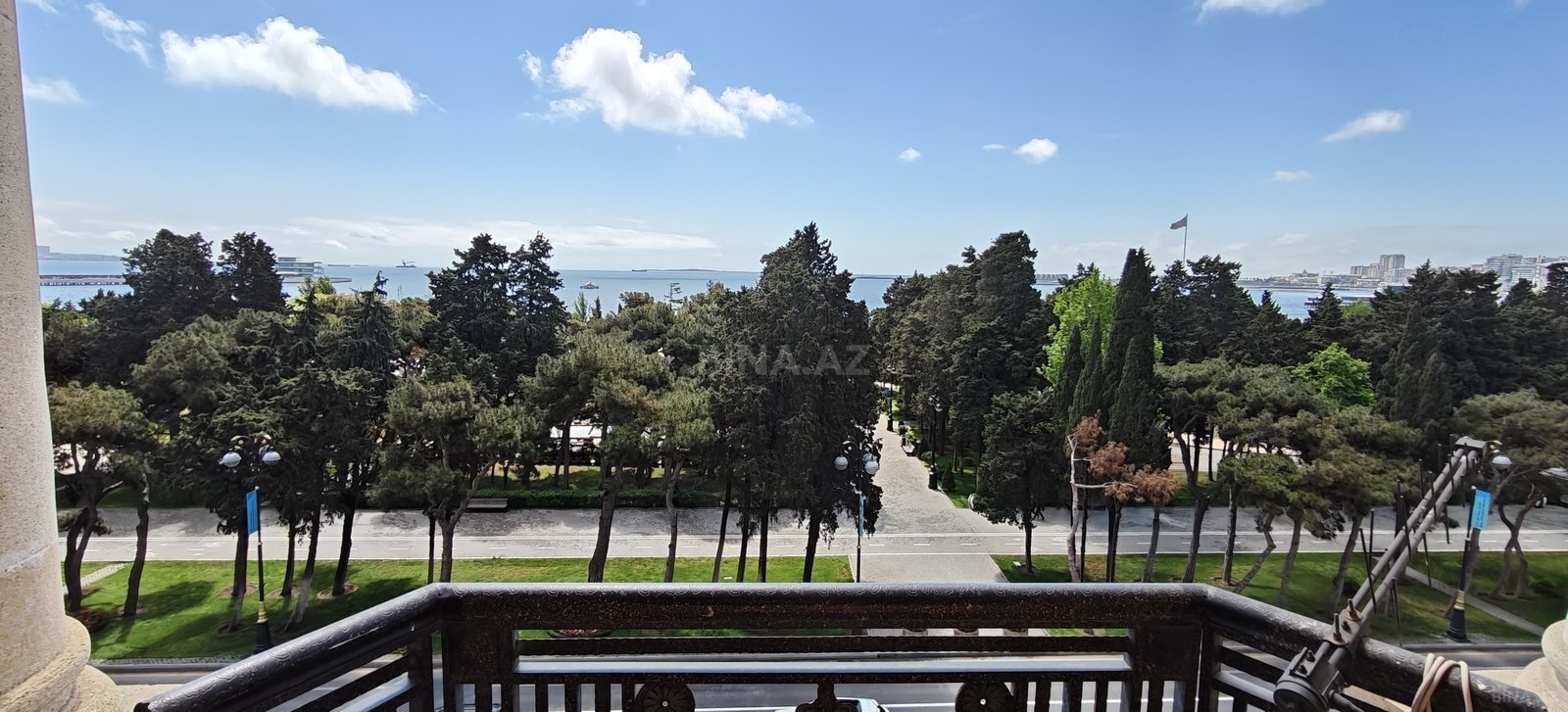 4 otaqlı Köhnə tikili, Sahil m., Bakı