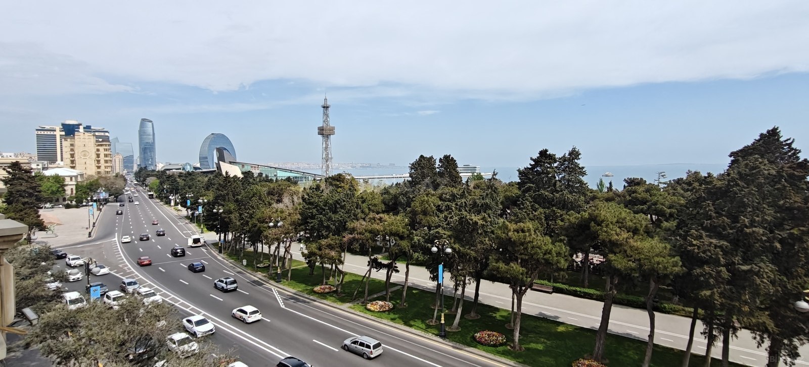 4 otaqlı Köhnə tikili, Sahil m., Bakı