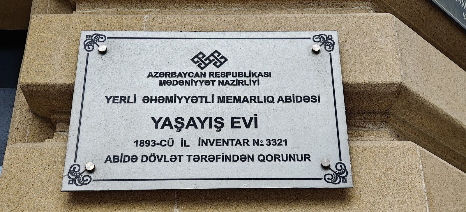 4 otaqlı Köhnə tikili, Sahil m., Bakı