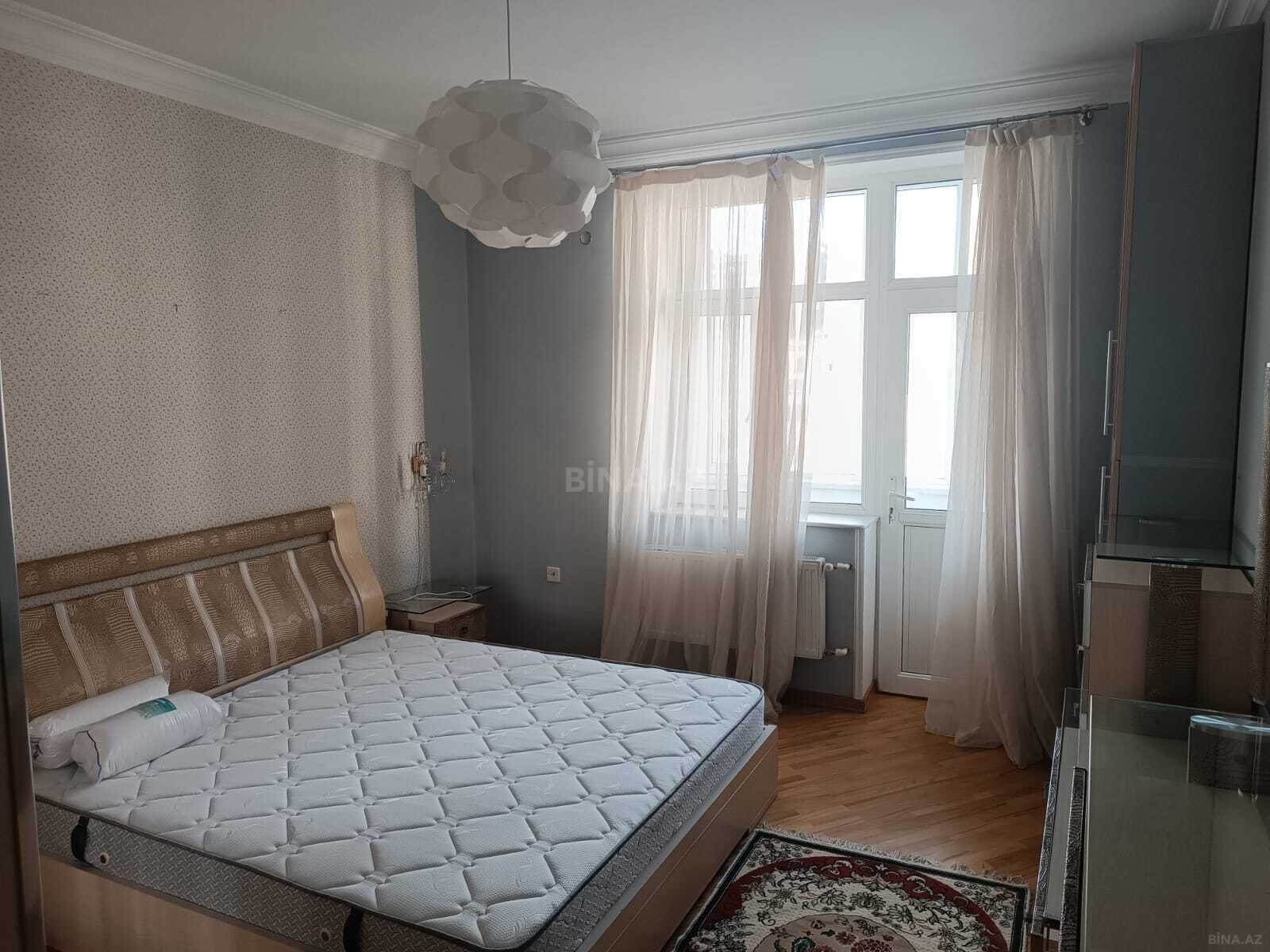 3 otaqlı Yeni tikili, Şah İsmayıl Xətai m., Bakı