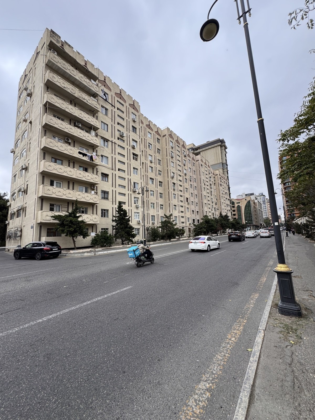 4 otaqlı mənzil satılır, Bakı