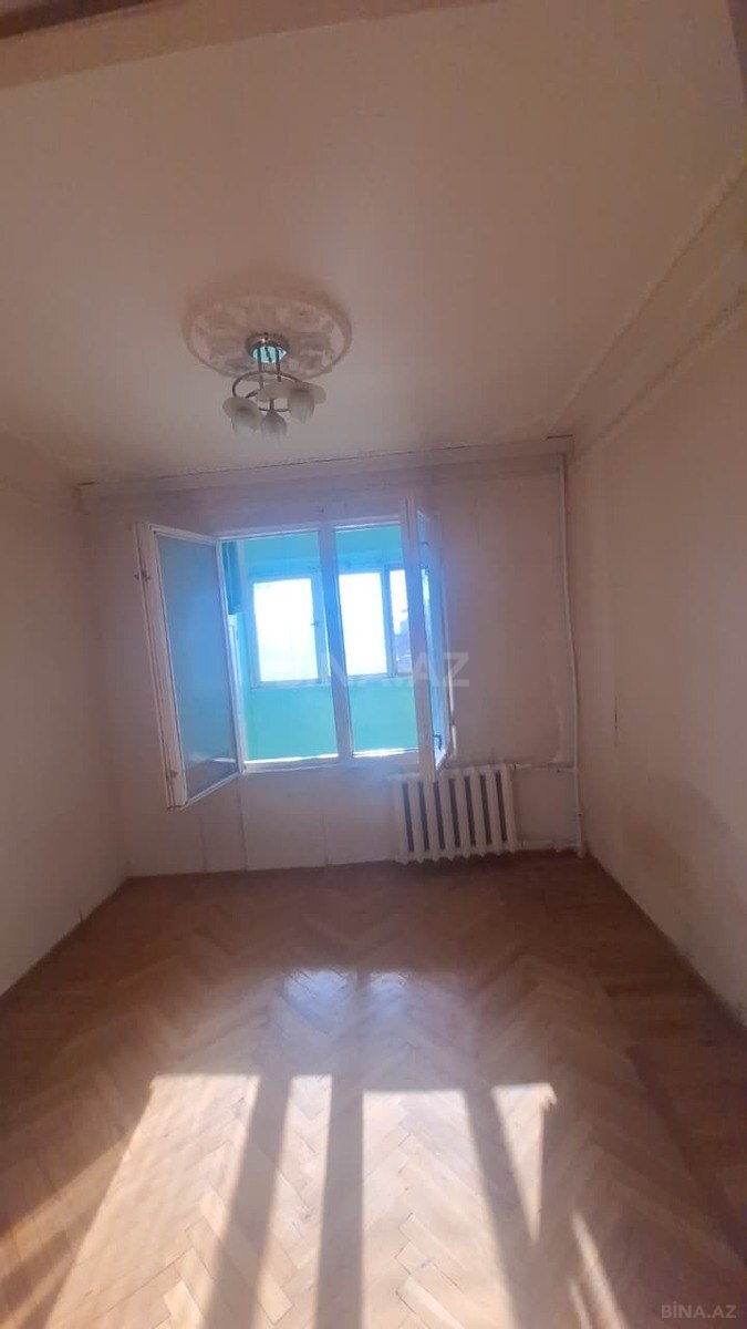 3 otaqlı Köhnə tikili, Qara Qarayev m., Bakı