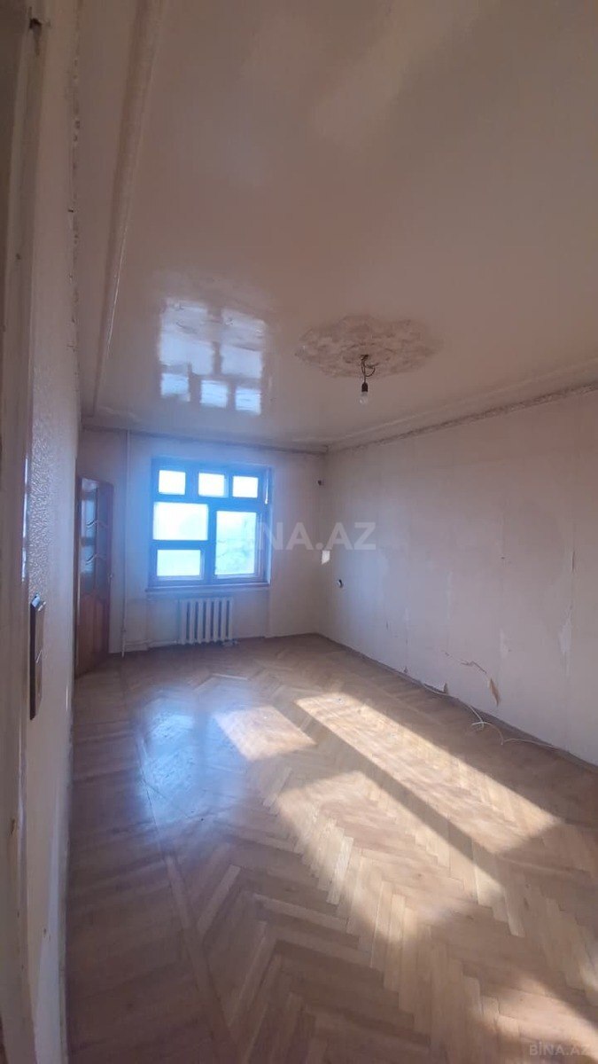3 otaqlı Köhnə tikili, Qara Qarayev m., Bakı