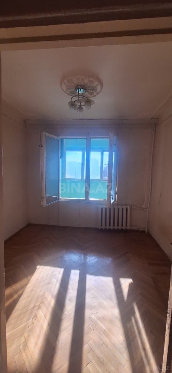 3 otaqlı Köhnə tikili, Qara Qarayev m., Bakı
