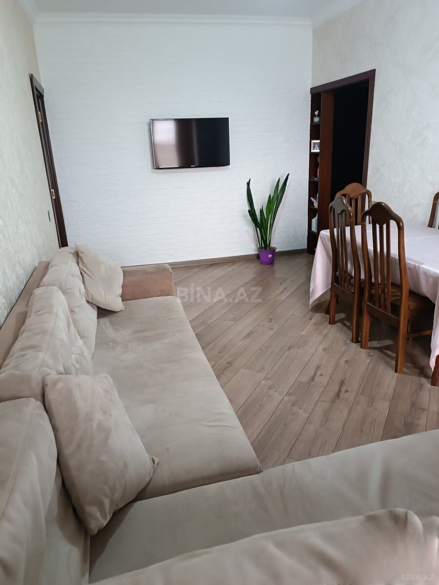 3 otaqlı Köhnə tikili, Həzi Aslanov m., Bakı