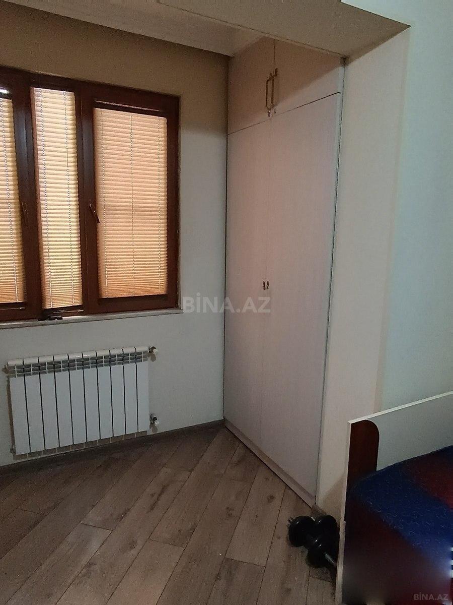 3 otaqlı Köhnə tikili, Həzi Aslanov m., Bakı
