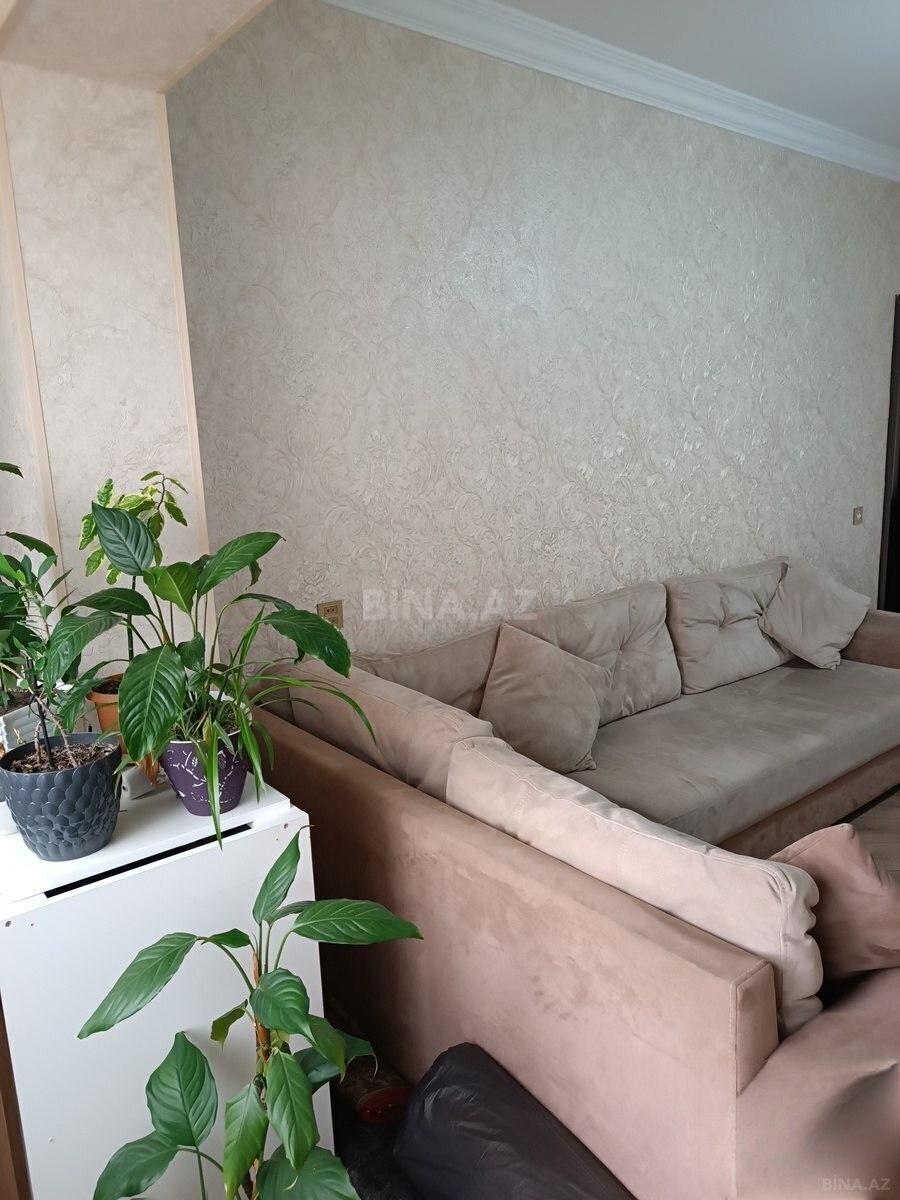 3 otaqlı Köhnə tikili, Həzi Aslanov m., Bakı