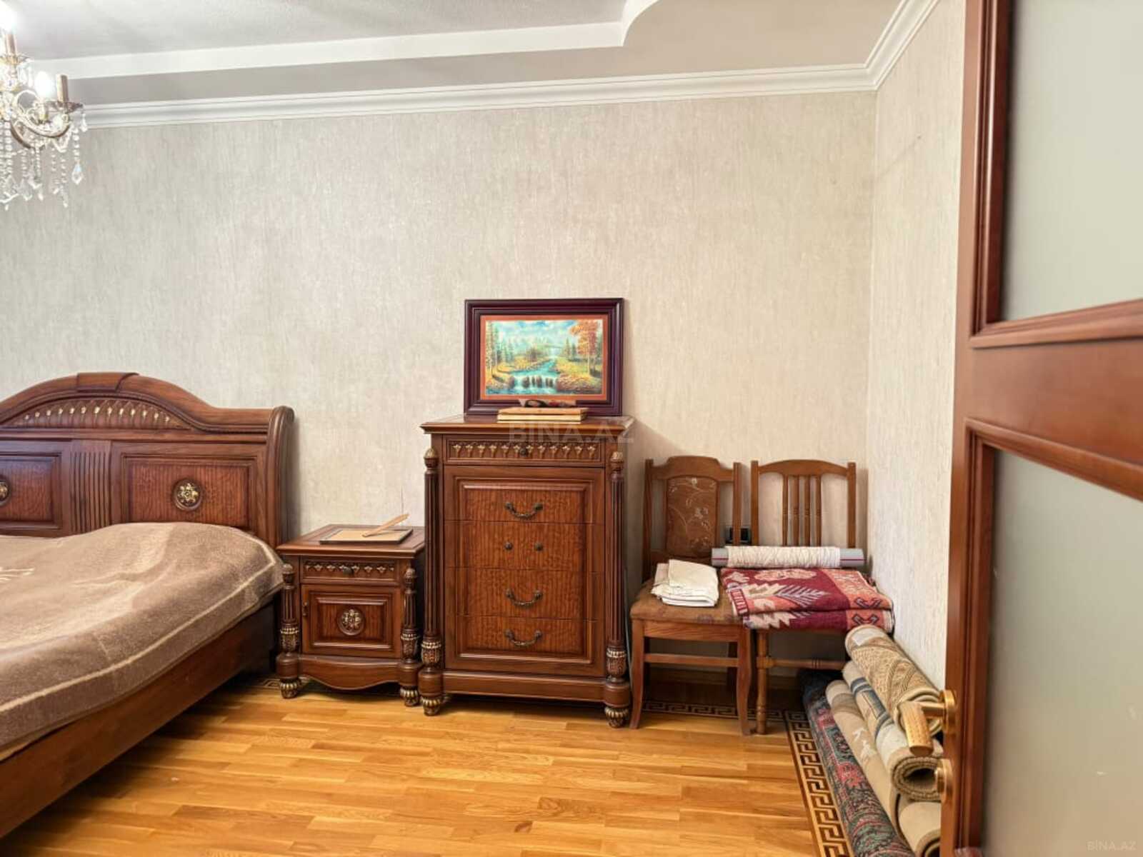 2 otaqlı Köhnə tikili, Həzi Aslanov m., Bakı
