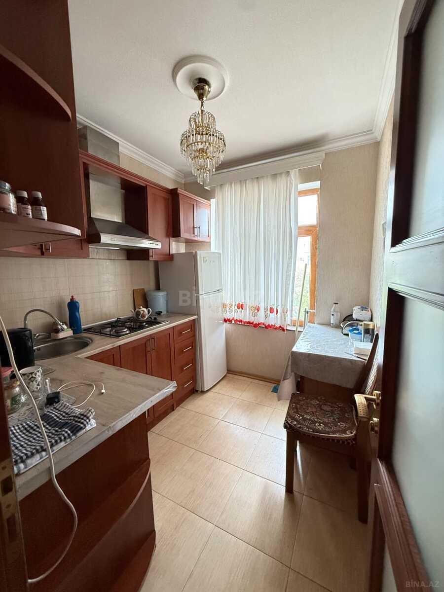 2 otaqlı Köhnə tikili, Həzi Aslanov m., Bakı