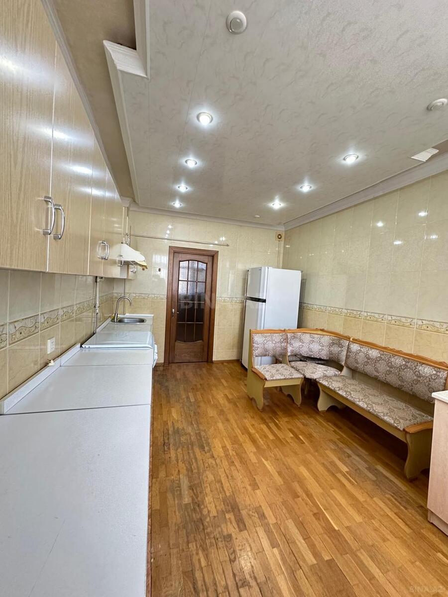 3 otaqlı Köhnə tikili, Əhmədli m., Bakı