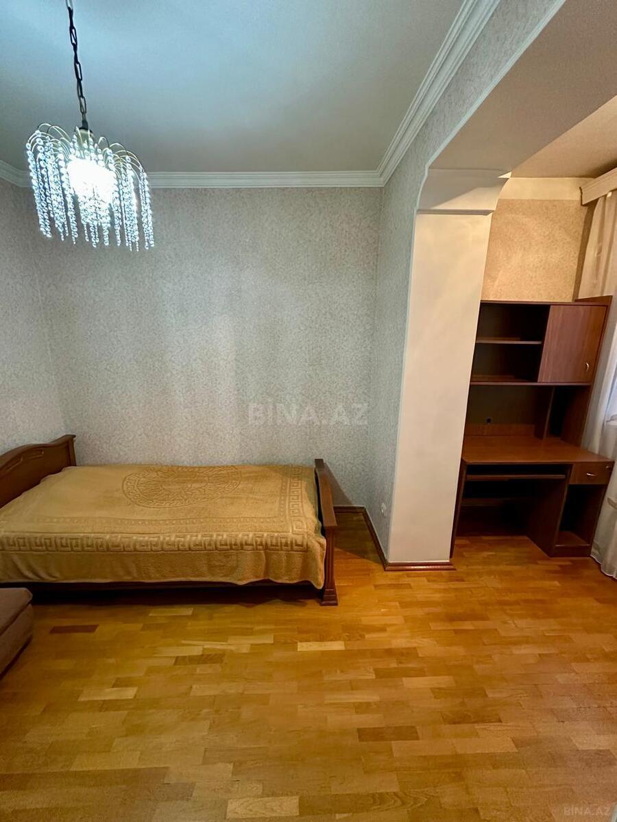 3 otaqlı Köhnə tikili, Əhmədli m., Bakı