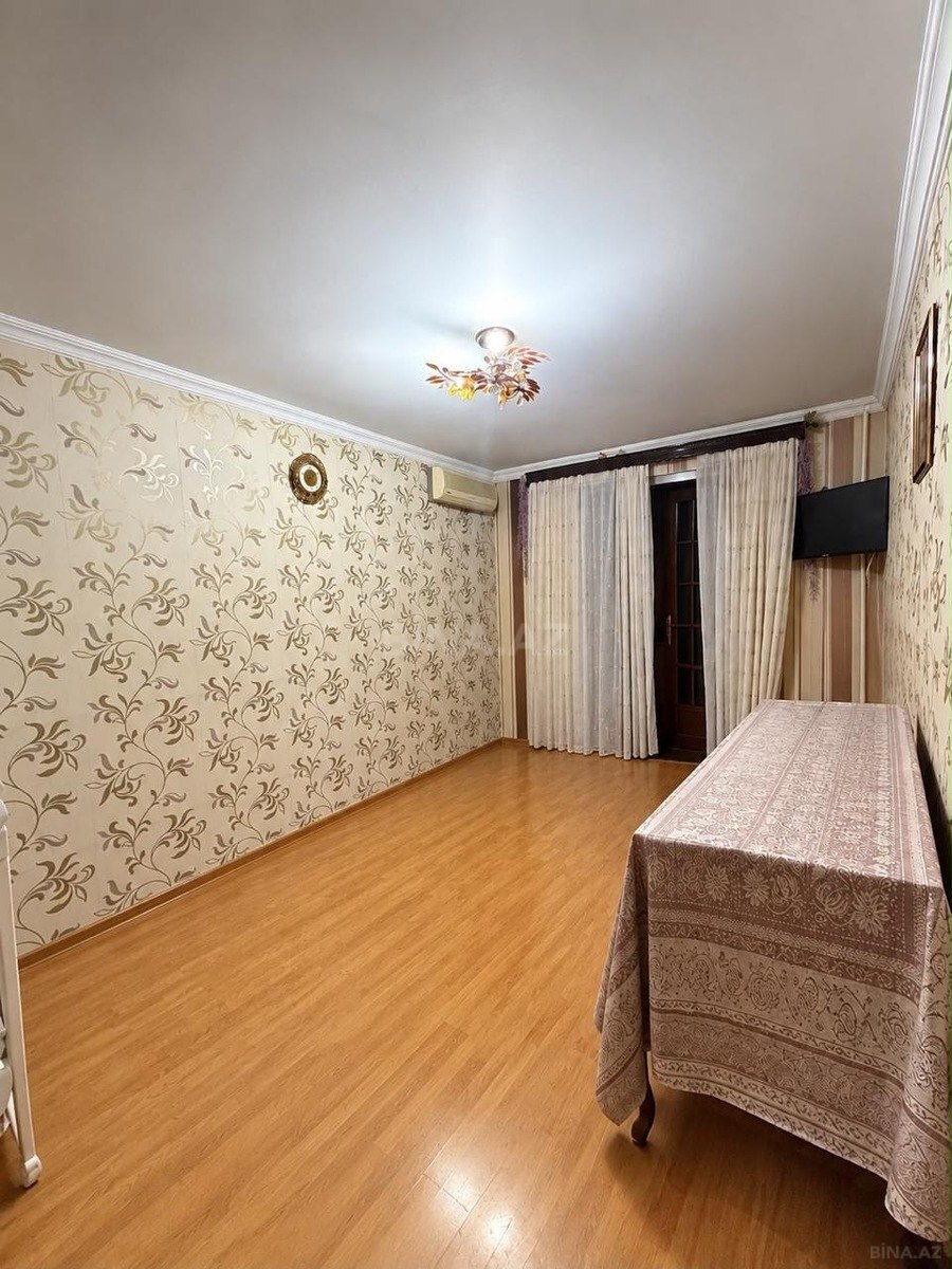 2 otaqlı Köhnə tikili, Neftçilər m., Bakı