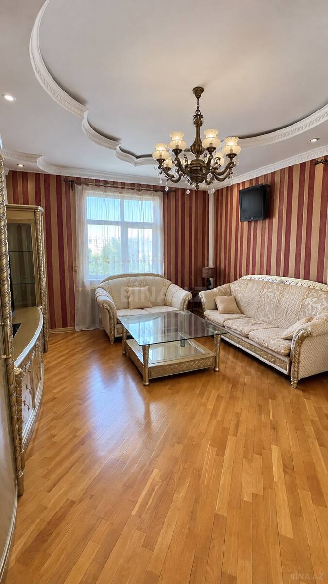 3 otaqlı Yeni tikili, İnşaatçılar m., Bakı