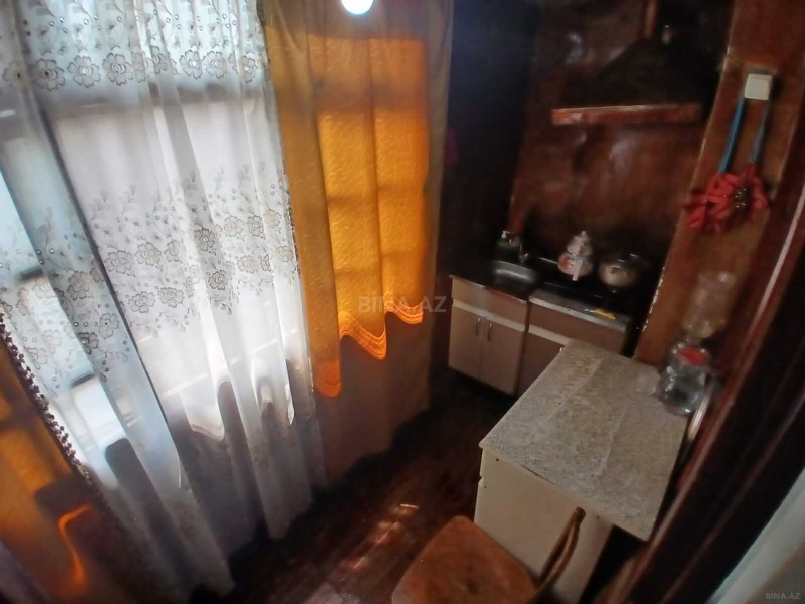 2 otaqlı Köhnə tikili, Neftçilər m., Bakı
