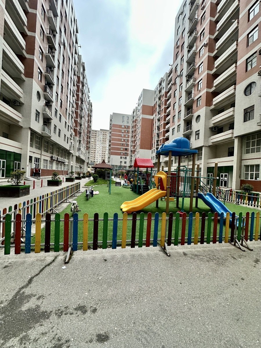 2 otaqlı Yeni tikili, 8 Noyabr m., Bakı