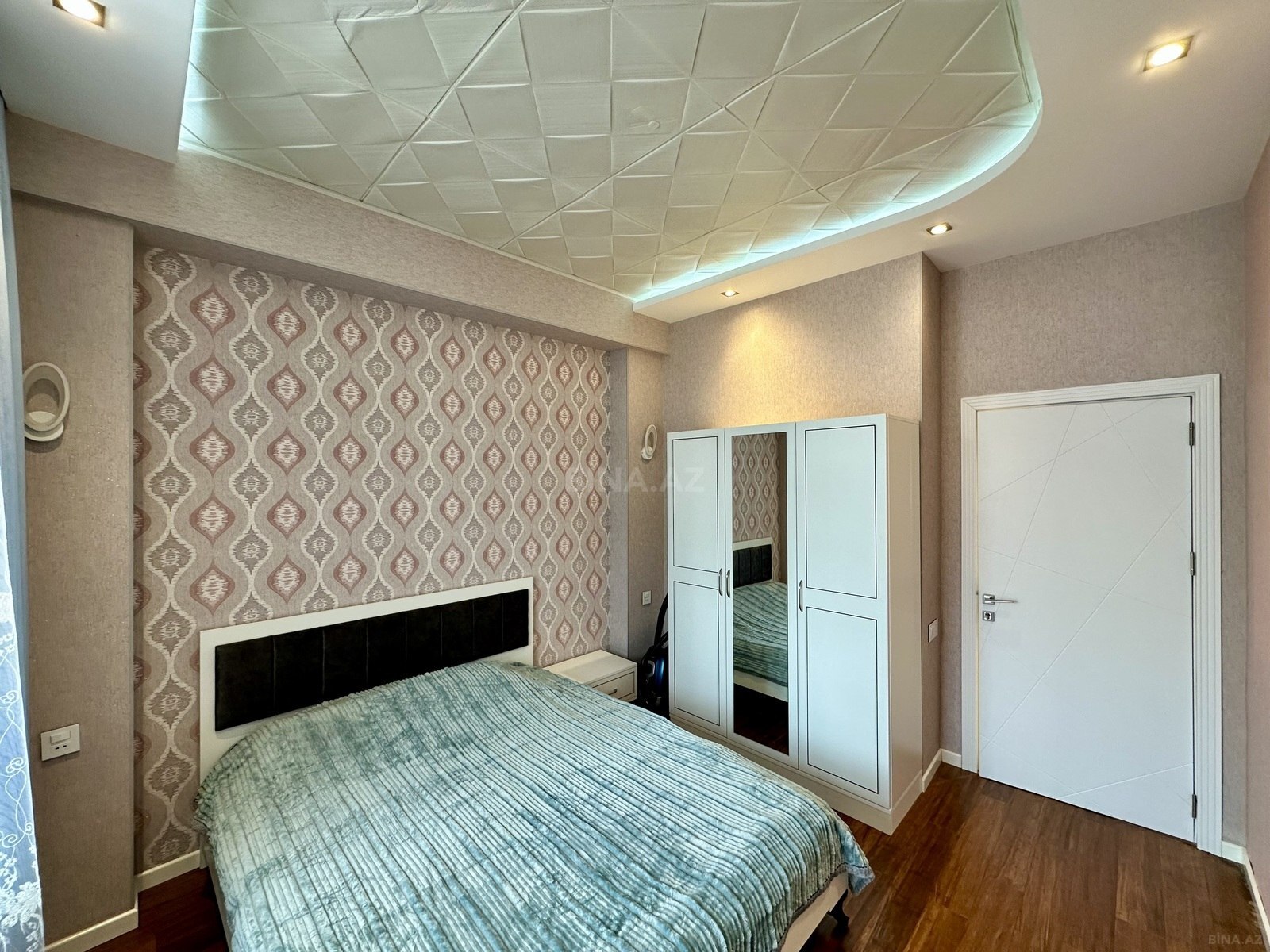 2 otaqlı Yeni tikili, 8 Noyabr m., Bakı