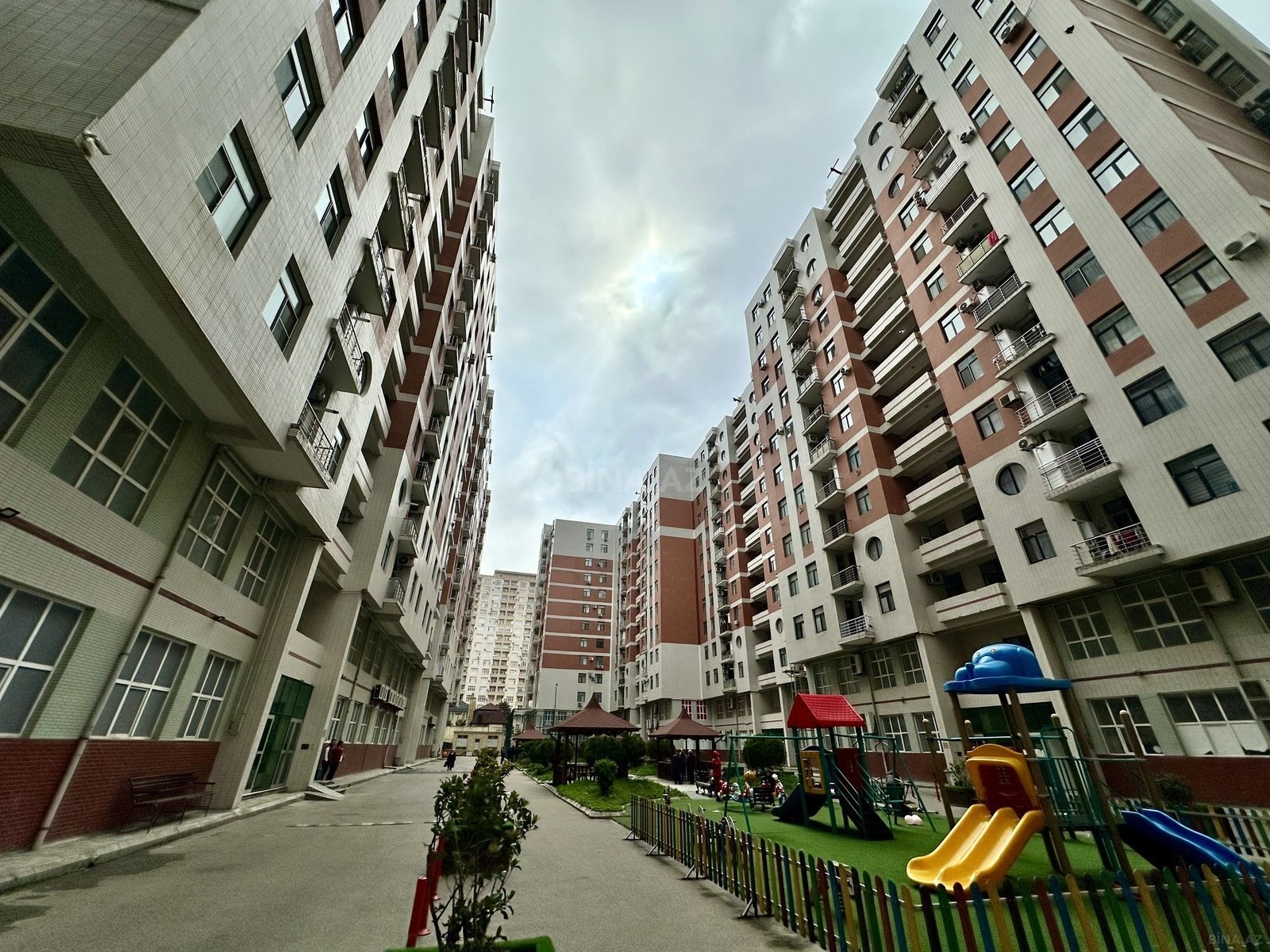 2 otaqlı Yeni tikili, 8 Noyabr m., Bakı