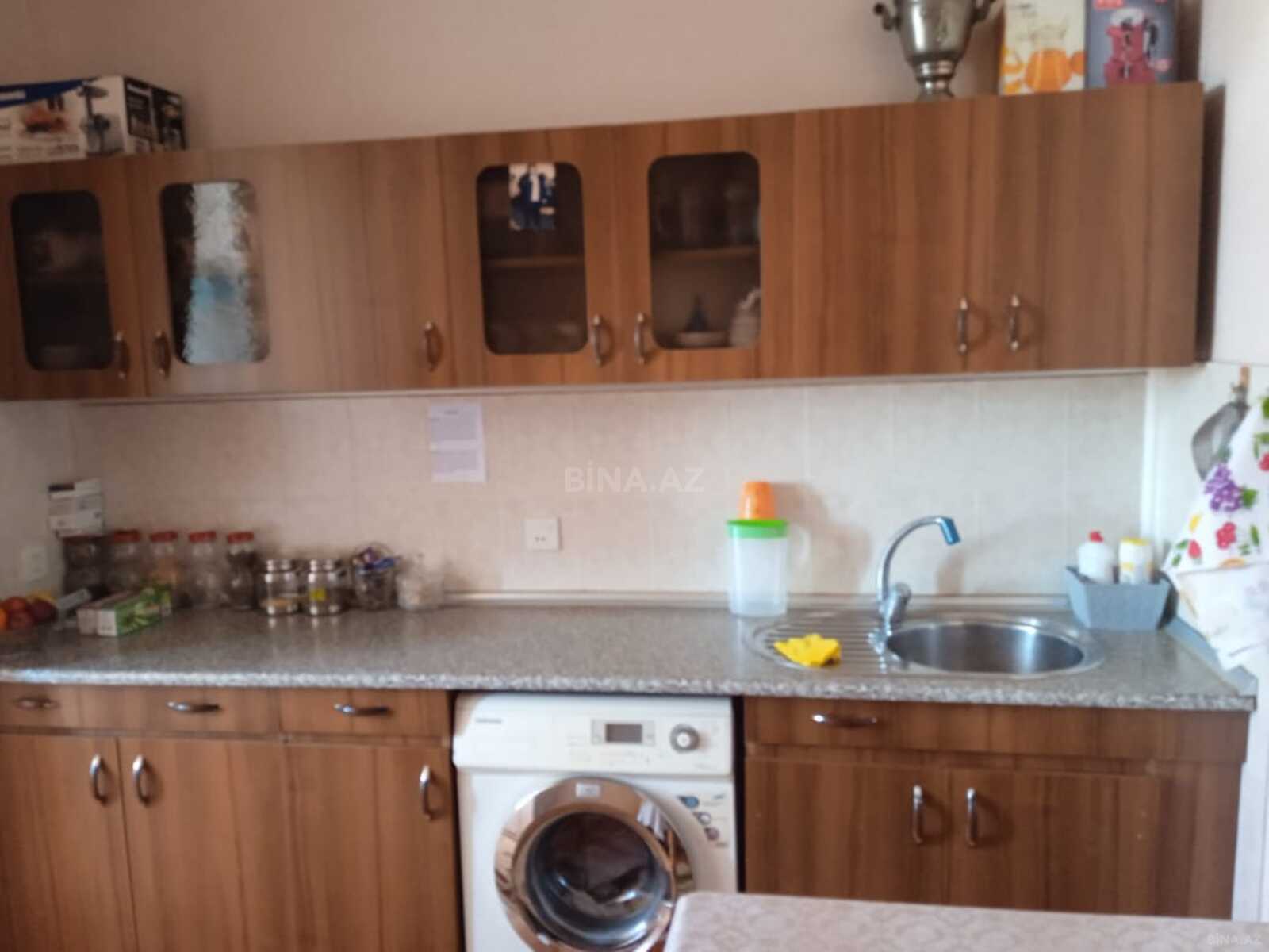 3 otaqlı Köhnə tikili, Qaraçuxur q., Bakı