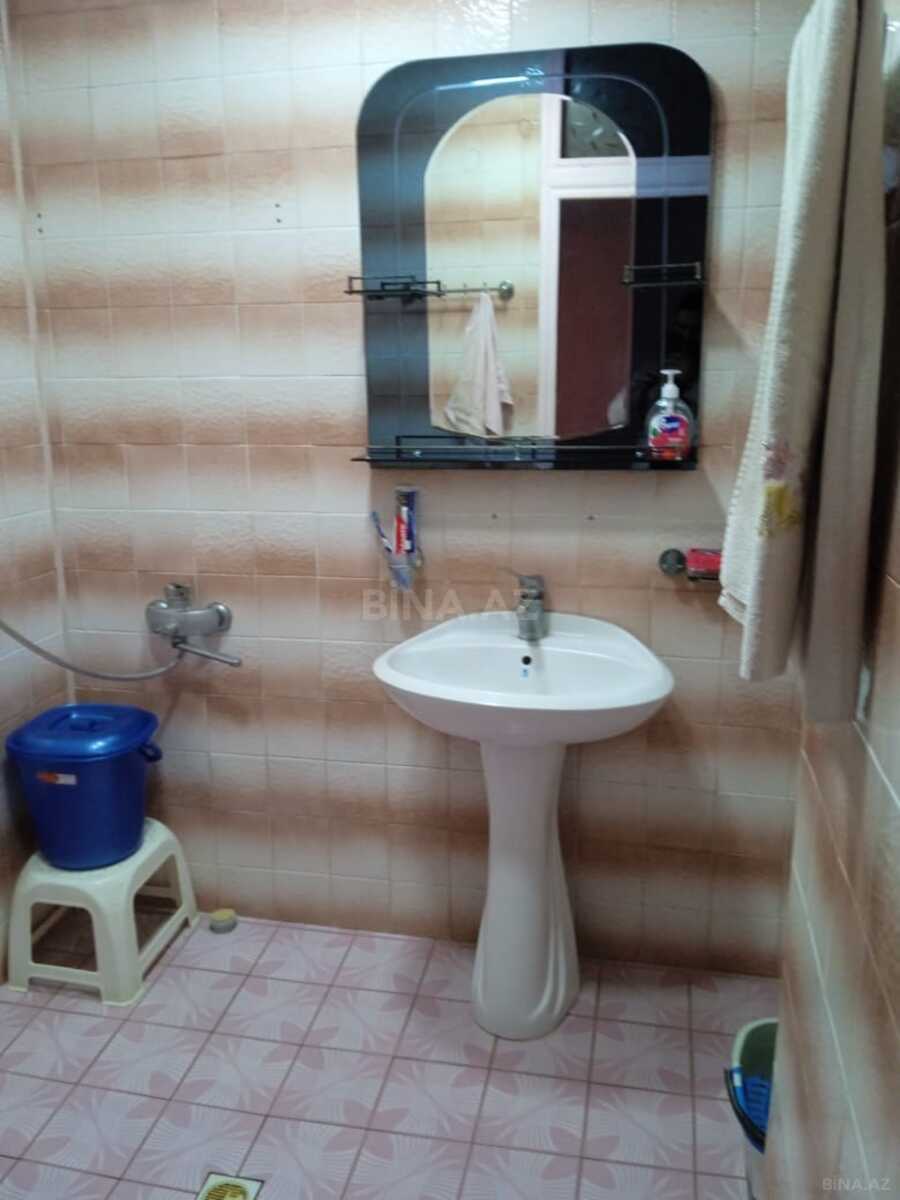 3 otaqlı Köhnə tikili, Qaraçuxur q., Bakı