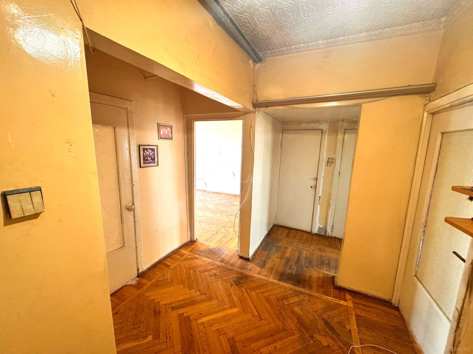 3 otaqlı Köhnə tikili, Qara Qarayev m., Bakı