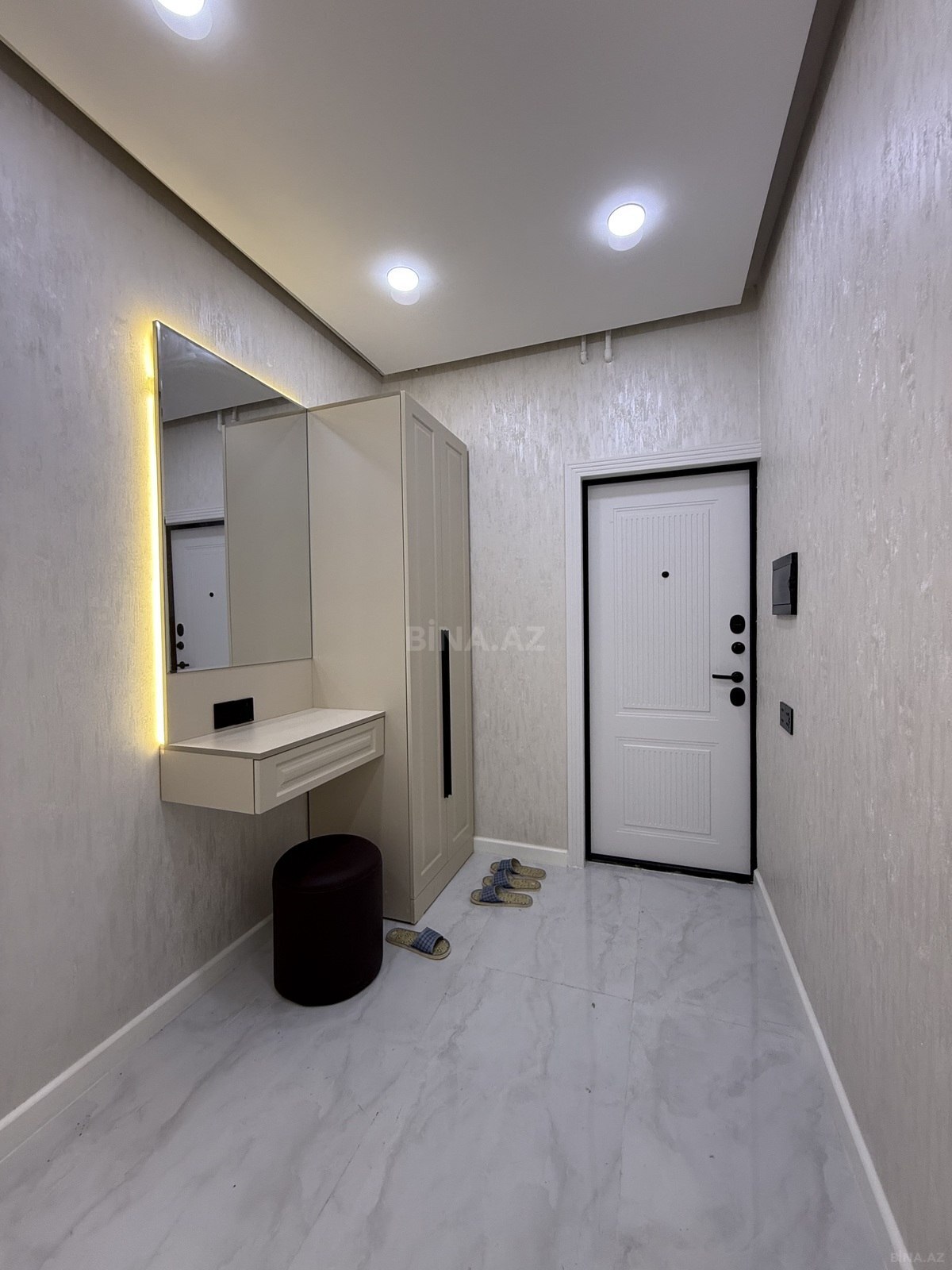 3 otaqlı Köhnə tikili, Əhmədli m., Bakı
