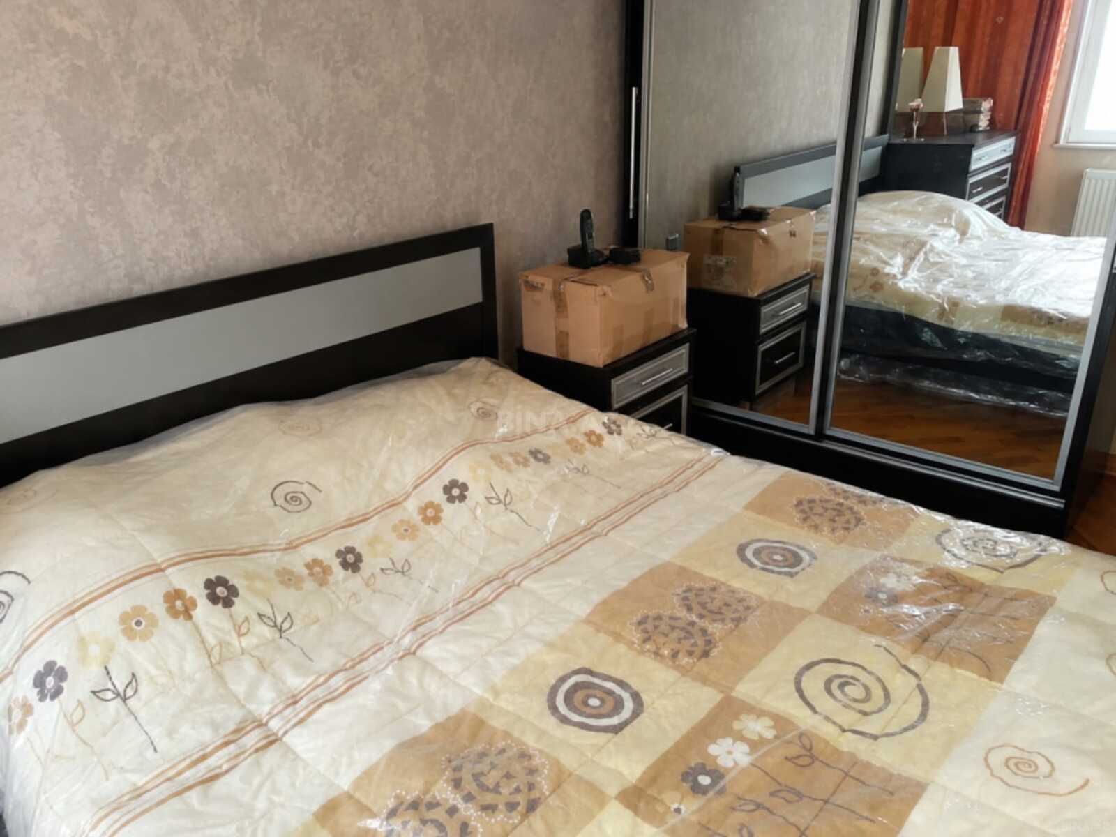 4 otaqlı Köhnə tikili, 28 May m., Bakı