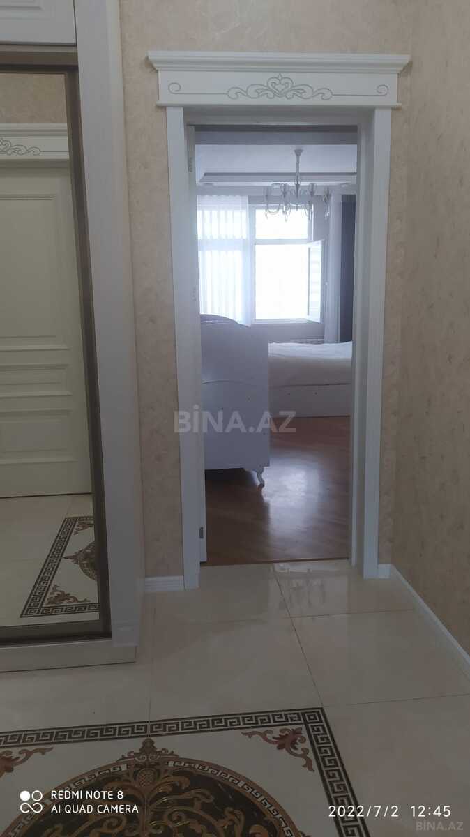 3 otaqlı Yeni tikili, Xırdalan