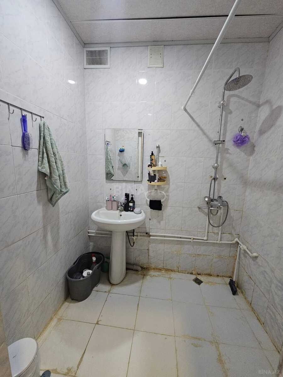 2 otaqlı Köhnə tikili, Elmlər Akademiyası m., Bakı