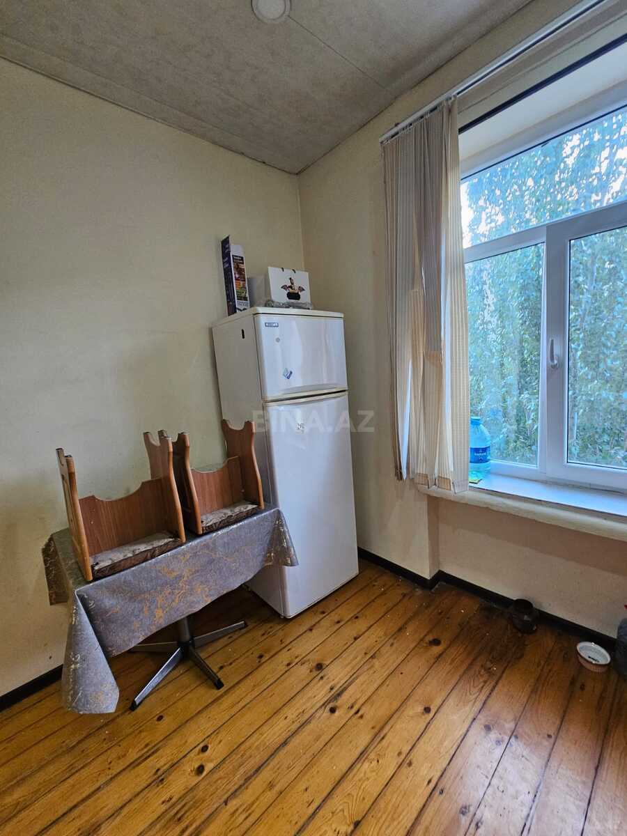 2 otaqlı Köhnə tikili, Elmlər Akademiyası m., Bakı