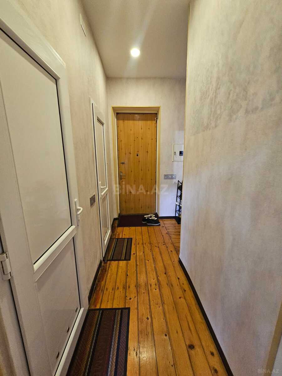2 otaqlı Köhnə tikili, Elmlər Akademiyası m., Bakı