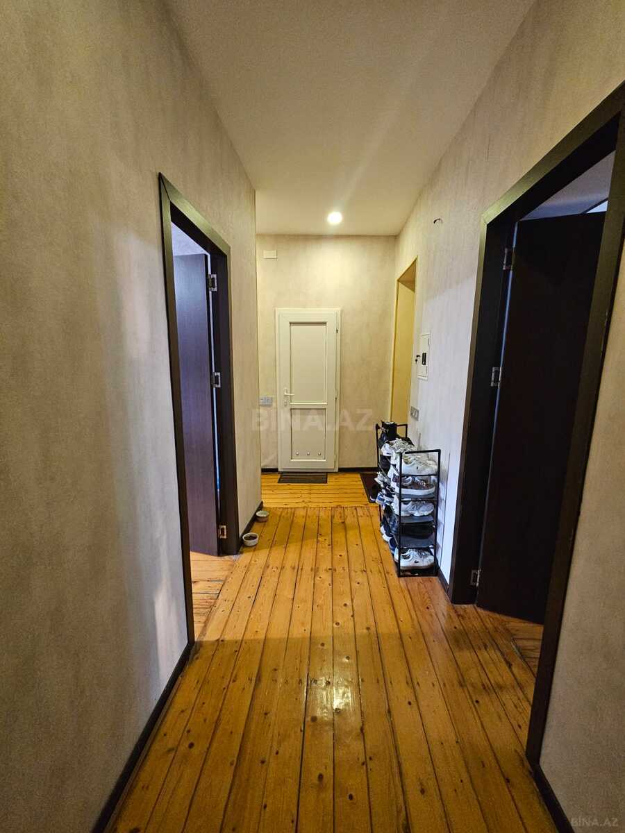 2 otaqlı Köhnə tikili, Elmlər Akademiyası m., Bakı