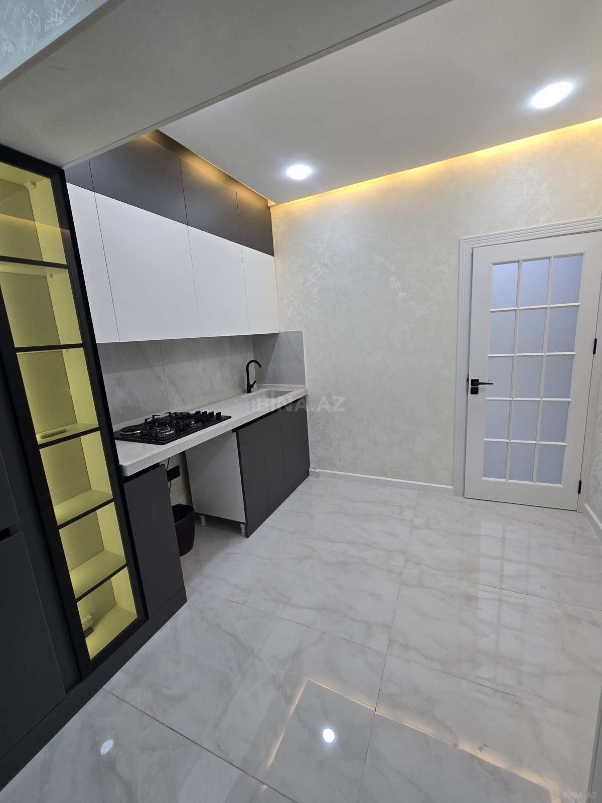 3 otaqlı Köhnə tikili, Əhmədli m., Bakı